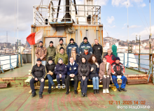 Участники экспедиции и капитан НИС «Опарин» И.Н. Белоусов